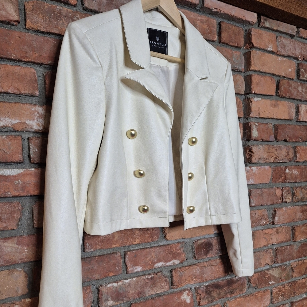 Bagatelle Ivory Faux Leather Cropped Blazer Gold Button Jacket M - Picture 5 of 14